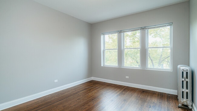 3853 W Schubert Ave in Chicago, IL - Building Photo - Building Photo