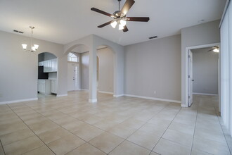 738 Lake Biscayne Way in Orlando, FL - Building Photo - Building Photo