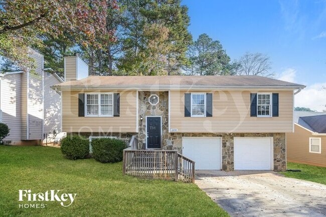 property at 2290 Georgia Ln