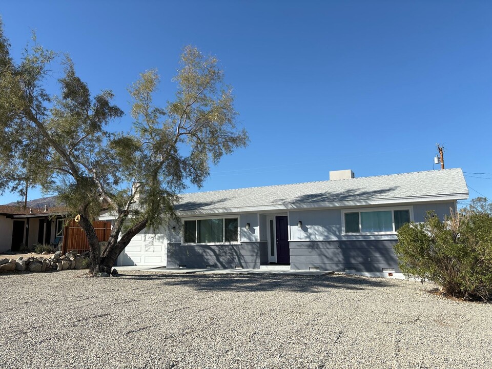 7344 Bedouin Ave in Twentynine Palms, CA - Building Photo