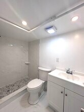 11 Earle St in Quincy, MA - Building Photo - Building Photo