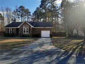 141 Windsor Ln in Raeford, NC - Building Photo