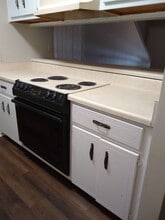 4551 Cedar St in Panama City, FL - Building Photo - Building Photo