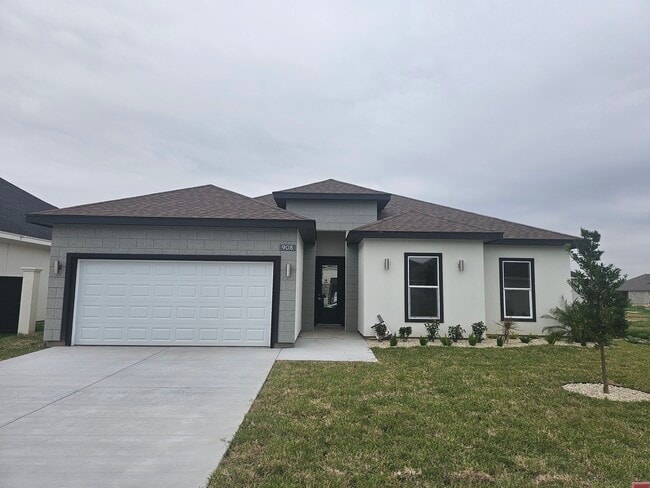 property at 901 N Trinity St