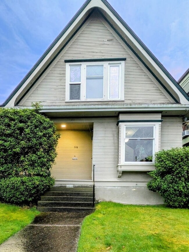 property at 518 E Magnolia St