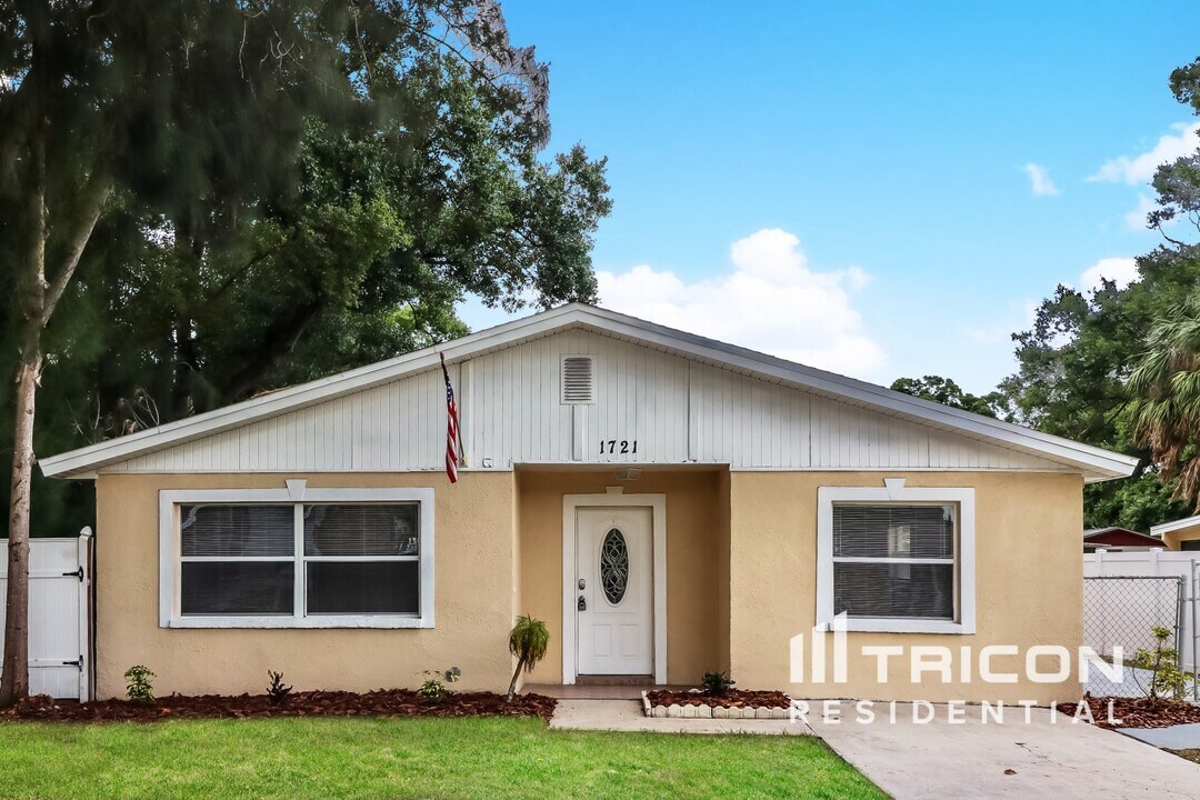 1721 W Comanche Ave in Tampa, FL - Building Photo