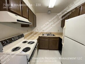 7510 W Holbrook Ln in Boise, ID - Building Photo - Building Photo