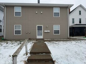 614 Lincoln Ave, Unit 614.5 in Dubuque, IA - Building Photo