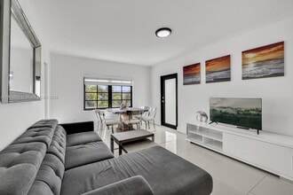 7910 Byron Ave in Miami Beach, FL - Building Photo - Building Photo