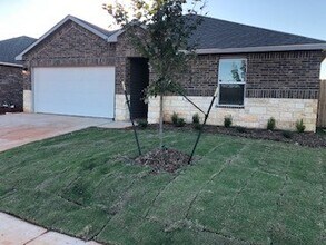 14205 Babbling Brook Dr in Oklahoma City, OK - Building Photo - Building Photo