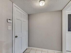 1703 E Lindsey St in Norman, OK - Building Photo - Building Photo