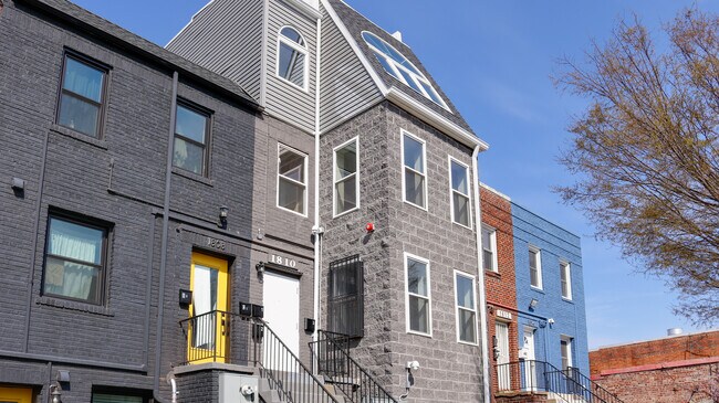 1810 Benning Rd NE, Unit Unit3 in Washington, DC - Foto de edificio - Building Photo