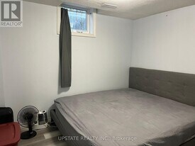 48 Cowan Rd in Brampton, ON - Building Photo