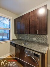 2850 N Mildred Ave, Unit 1 in Chicago, IL - Foto de edificio - Building Photo