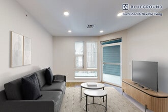 290 Mishawum Rd in Woburn, MA - Building Photo - Building Photo