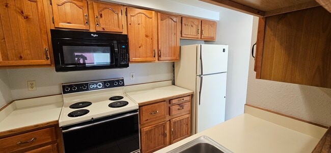 1111 Horizon Dr in Grand Junction, CO - Building Photo - Building Photo