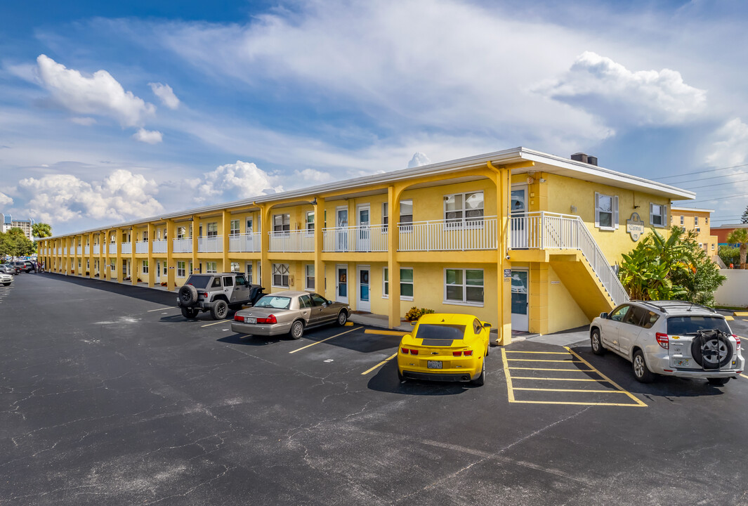 Westwind Condos in St. Petersburg, FL - Building Photo