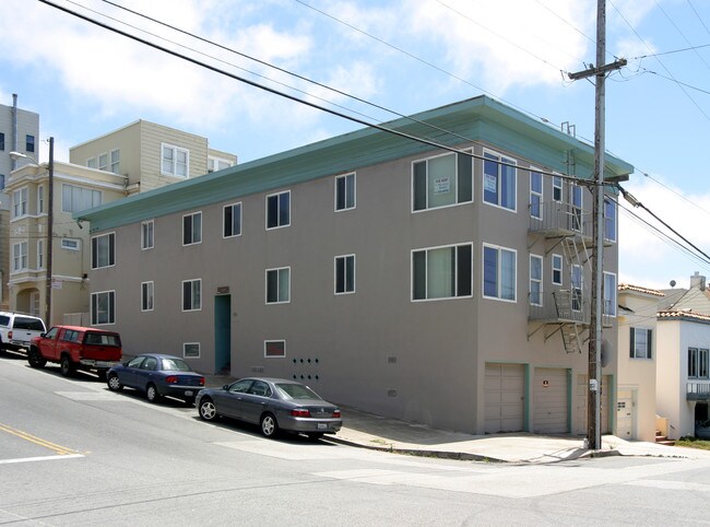 4645 Cabrillo St in San Francisco, CA - Foto de edificio - Building Photo