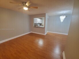 2570 W 67th Pl in Hialeah, FL - Building Photo