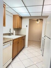 27 Golfs Edge, Unit H in West Palm Beach, FL - Building Photo - Building Photo