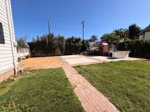 200 E Morrison Ave in Santa Maria, CA - Building Photo - Building Photo