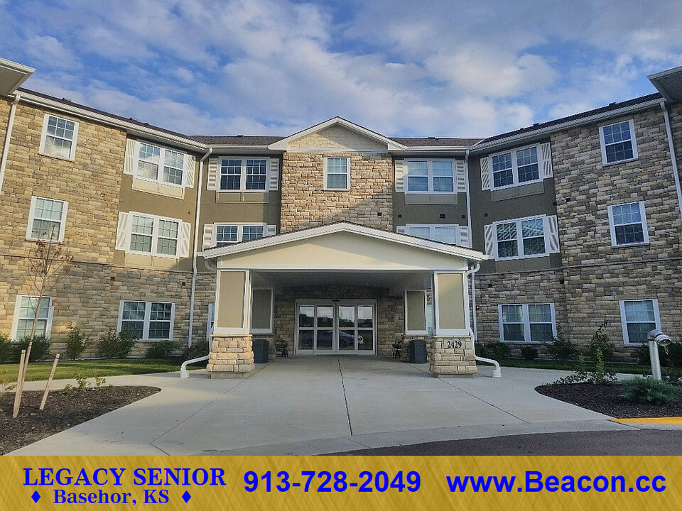 Legacy Basehor Senior Residences in Basehor, KS - Foto de edificio