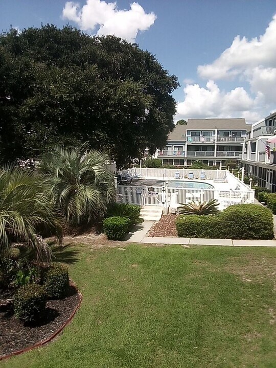 1851 Colony Dr in Myrtle Beach, SC - Building Photo