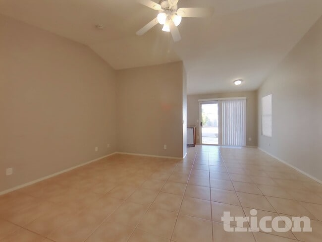 3628 W Firehawk Dr in Glendale, AZ - Building Photo - Building Photo