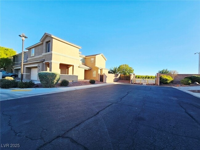 7141 Mercurio Ave in Las Vegas, NV - Building Photo - Building Photo