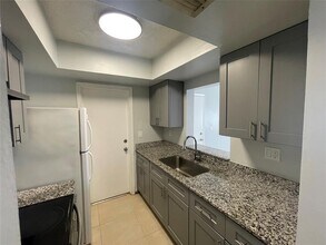 395 SW 15th St in Pompano Beach, FL - Building Photo - Building Photo