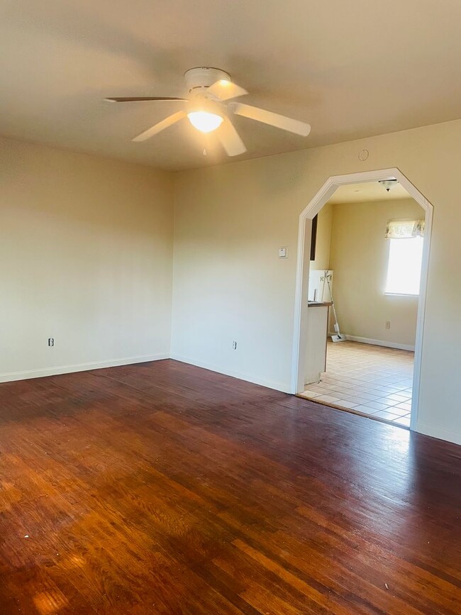 6113-6115 Dewey Dr in Citrus Heights, CA - Foto de edificio - Building Photo