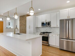 1839 N Humboldt Blvd-Unit -2 in Chicago, IL - Building Photo - Building Photo