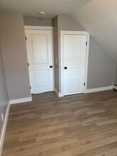 82 Lyon Ave, Unit #2 in East Providence, RI - Foto de edificio - Building Photo