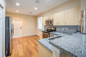 590 Conservation Dr in Weston, FL - Building Photo - Building Photo
