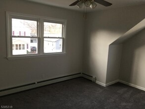 49 7th Ave in Hawthorne, NJ - Building Photo - Building Photo