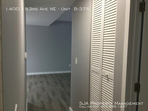 1400 153rd Ave NE-Unit -Unit  B-375 in Bellevue, WA - Building Photo - Building Photo