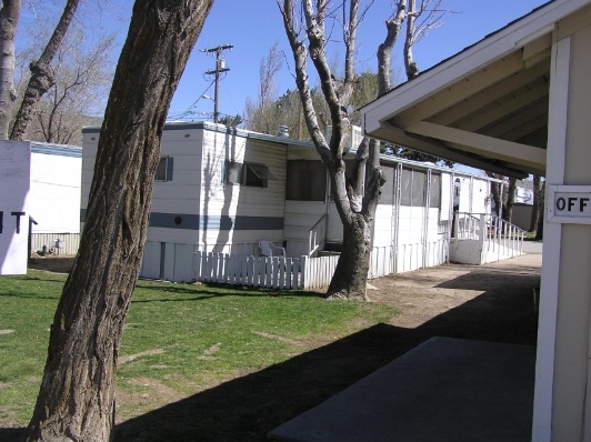 Trail's End Mobile Home Park in Tehachapi, CA - Building Photo - Building Photo