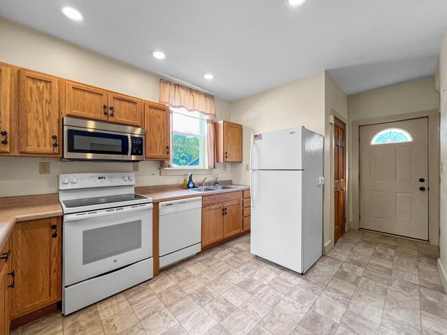 106 E 3rd St, Unit Cole porter house in Peru, IN - Building Photo - Building Photo