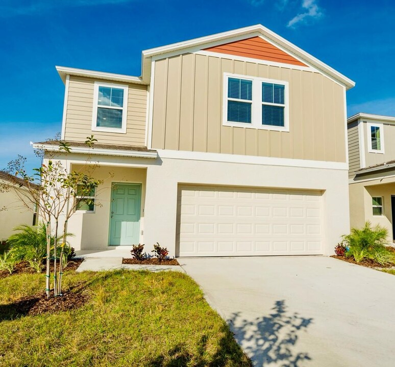 34179 Scarlet Sage Ct in Wesley Chapel, FL - Building Photo