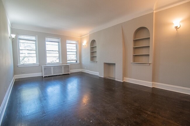 2445 W Rosemont Ave in Chicago, IL - Building Photo - Building Photo