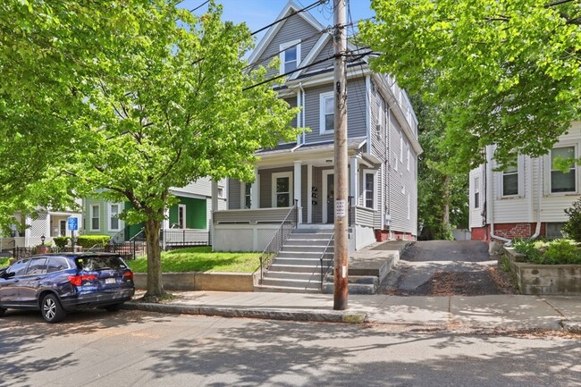 property at 121 Glendale St