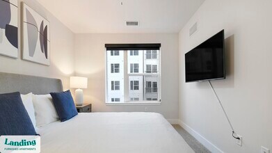 480 N Orange Ave, Unit 415 in Orlando, FL - Foto de edificio - Building Photo