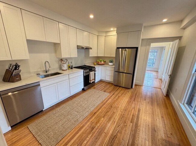 23 Avon St in Cambridge, MA - Foto de edificio - Building Photo