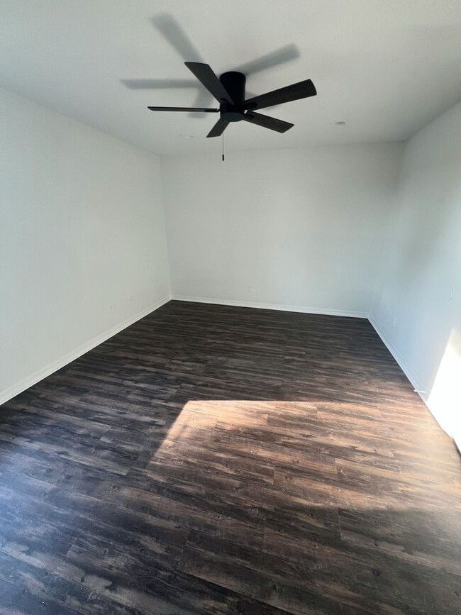 5164 Conroy Rd in Orlando, FL - Building Photo - Building Photo
