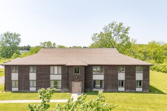 Cedar Knoll Apartments in Sanborn, NY - Building Photo - Building Photo