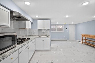 43 Sycamore Rd in Jersey City, NJ - Building Photo - Building Photo