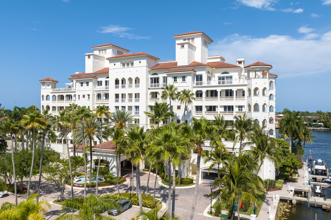 Bella Vista South in Miami, FL - Foto de edificio