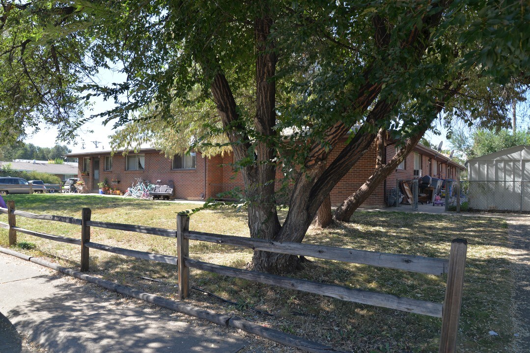 302 14th Pl in Longmont, CO - Building Photo