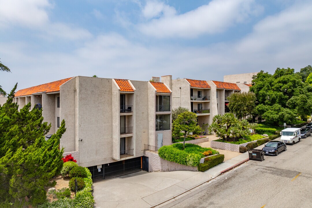 Casa De Valley View in Glendale, CA - Building Photo