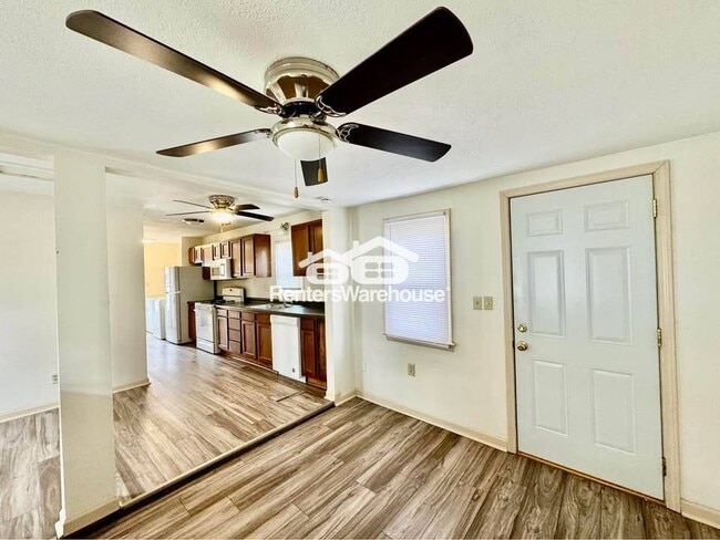 property at 703 Prairie St